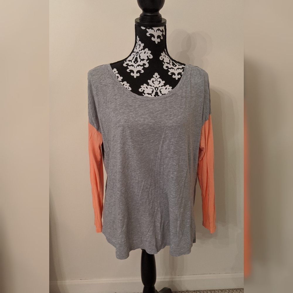 5/$25 Calvin Klein Performance tee w zipper